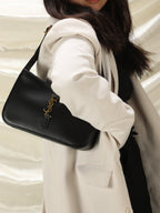 Saint Laurent Le 5 ¨¤ 7 Hobo Bag In Patent Leather - Black - Women